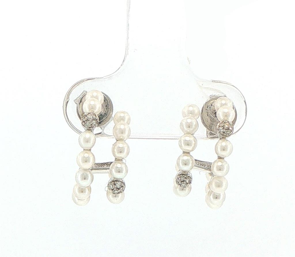 Pearl Earring